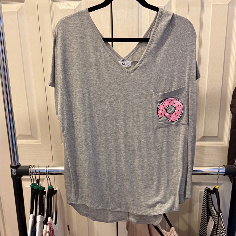 Amelia James Heather Gray V‑Neck Tee with Pink Donut Pocket